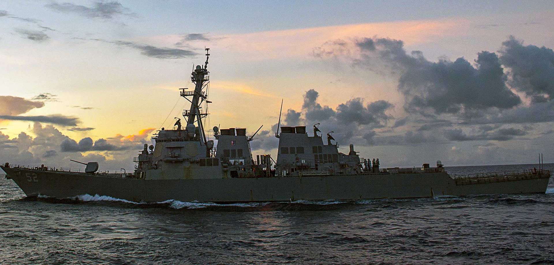 Antenna Arrays for Arleigh Burke-class guided-missile destroyers